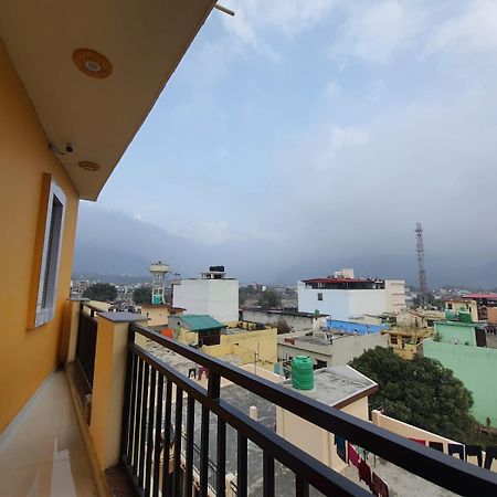 Hotel Suraj Rishīkesh Buitenkant foto