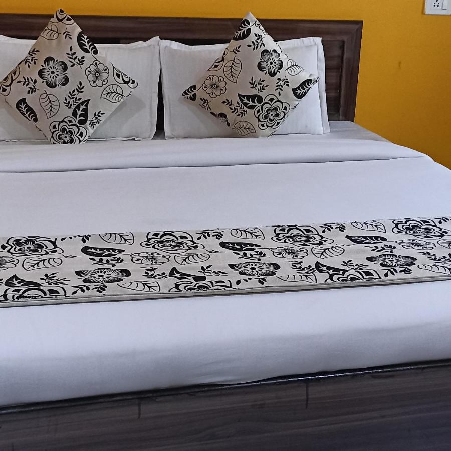 Hotel Suraj Rishīkesh Buitenkant foto